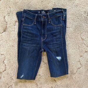 Women’s 00 Short Distressed Hollister Jeans